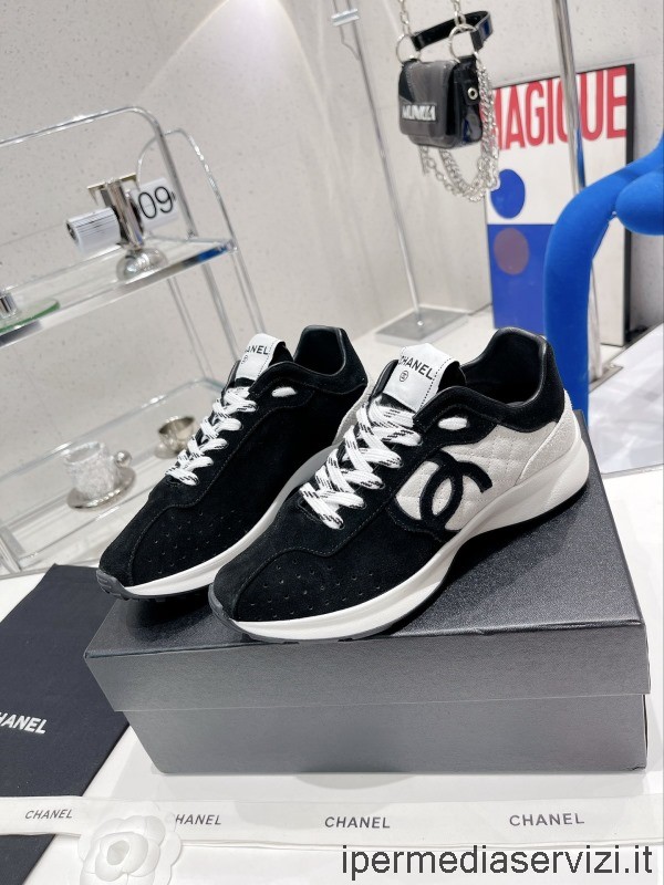 Replica Chanel 2022 Cc Logo Sneakers Sneakers In Pelle Di Capretto Camoscio Bianco Nero Dalla 35 Alla 40